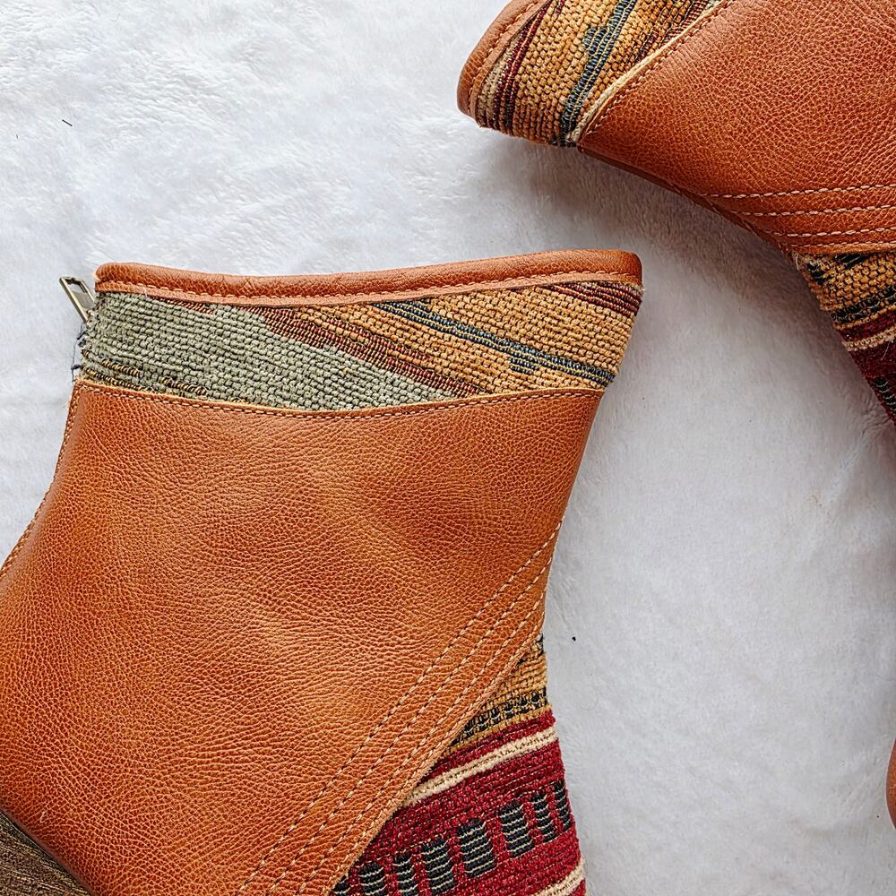 Sbicca Ankle Boots 7 Tan Leather Embroidered Tribal Boho Western Festival Desert - Picture 4 of 13